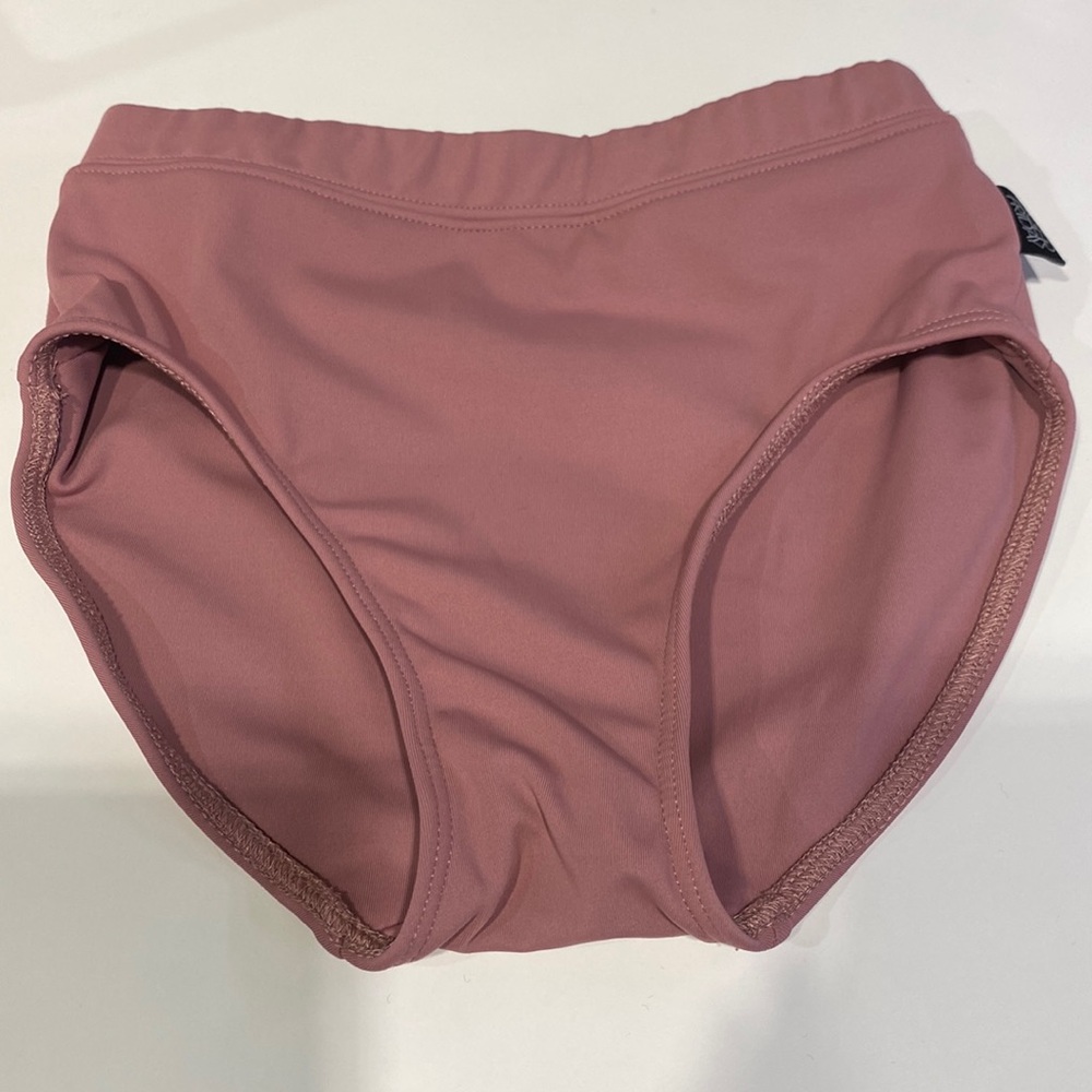 Tiger Friday Go2 Briefs in Champagne. Size Child Large.